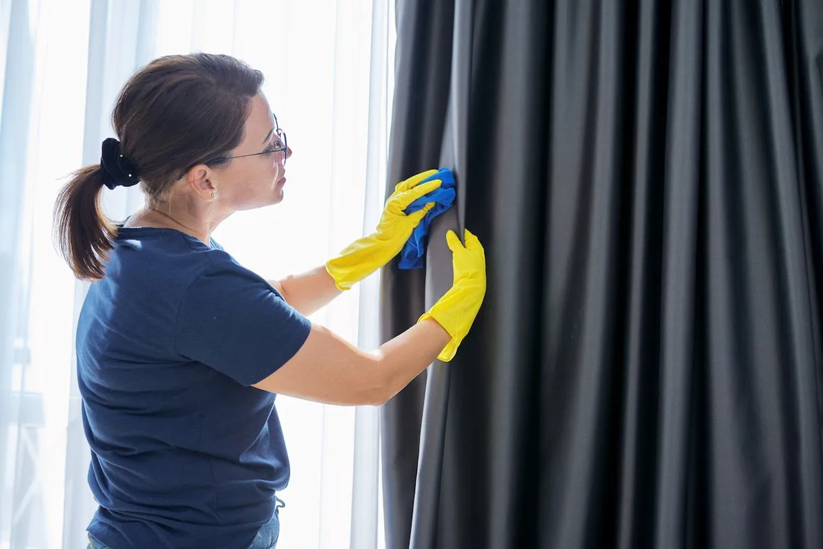 Curtain & Blind Cleaning